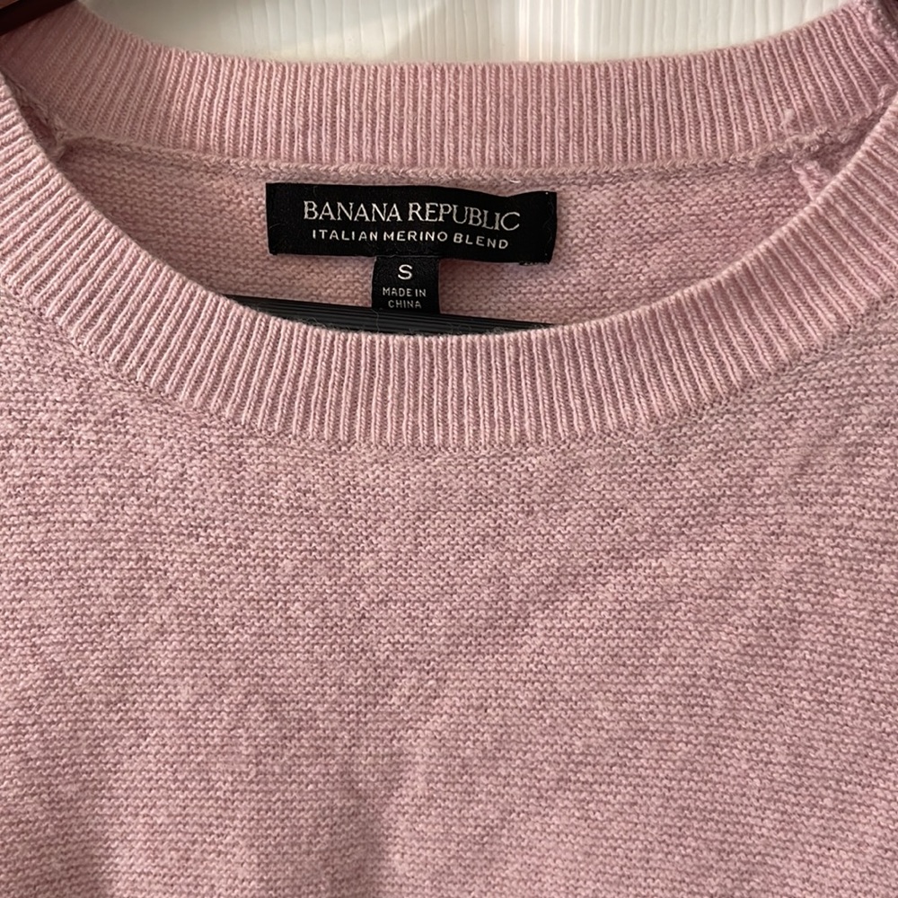 Banana Republic Sweater - Picture 2 of 3